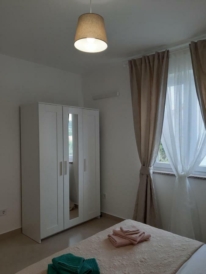 Apartments Leondori Krk Town Exterior photo