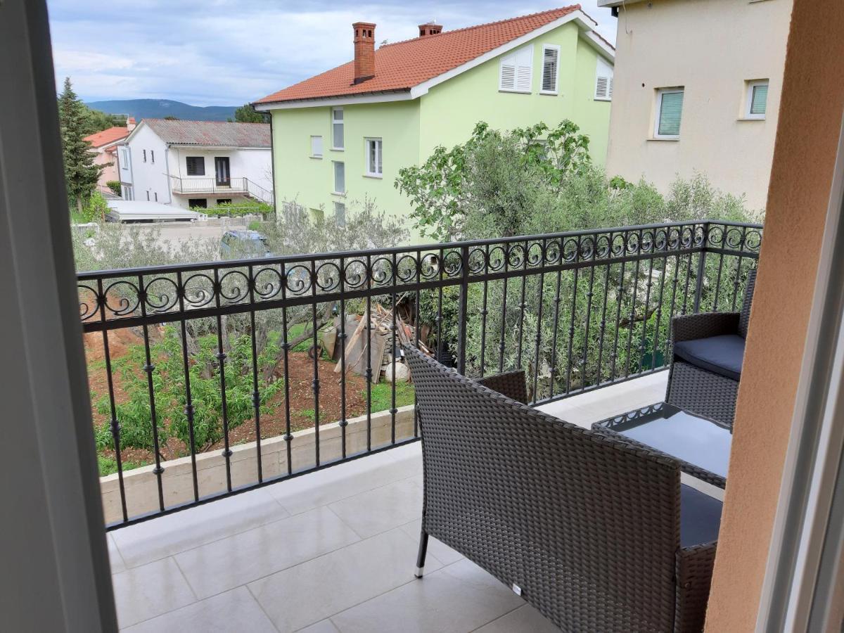 Apartments Leondori Krk Town Exterior photo